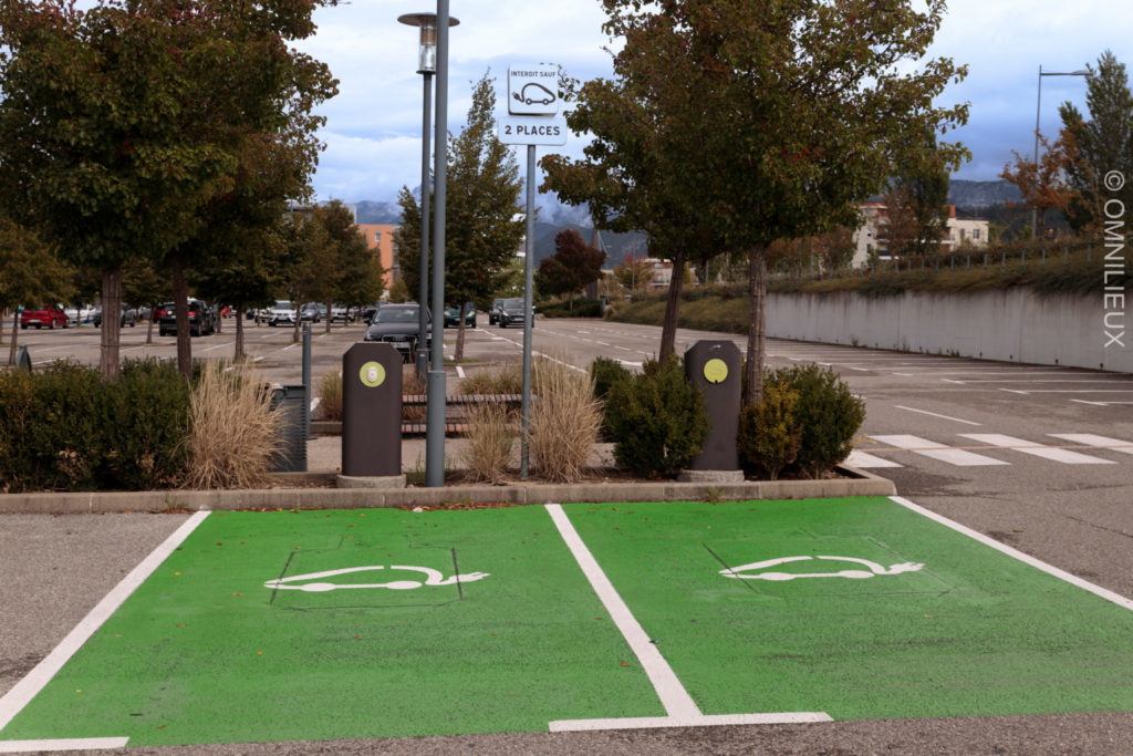 Borne électrique arcal'oz annecy